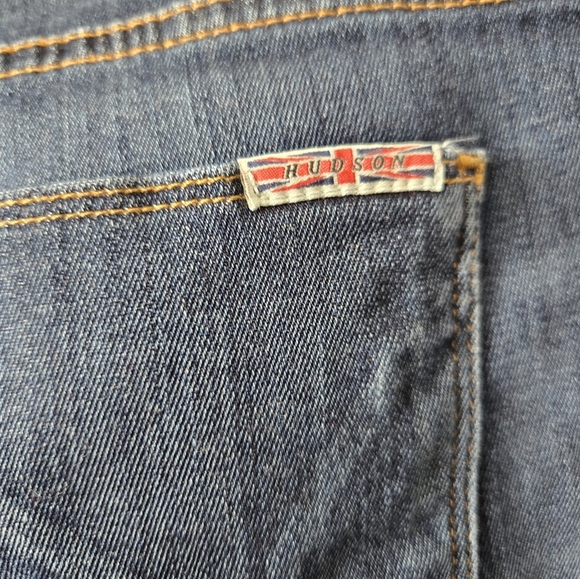 HUDSON Ellie Mid Rise Baby Boot Cut Distressed Jeans. Size 25 - Picture 6 of 14
